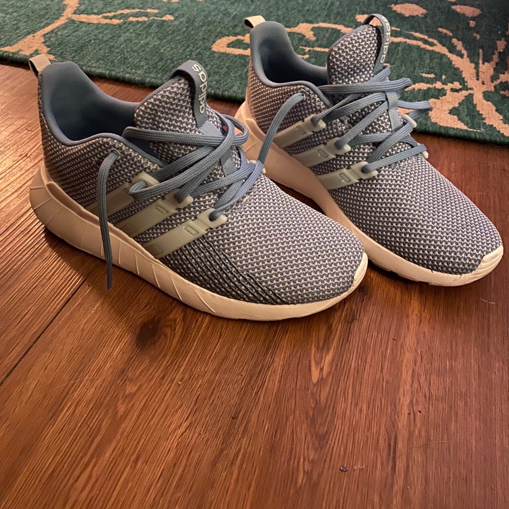 Adidas Float - image 1